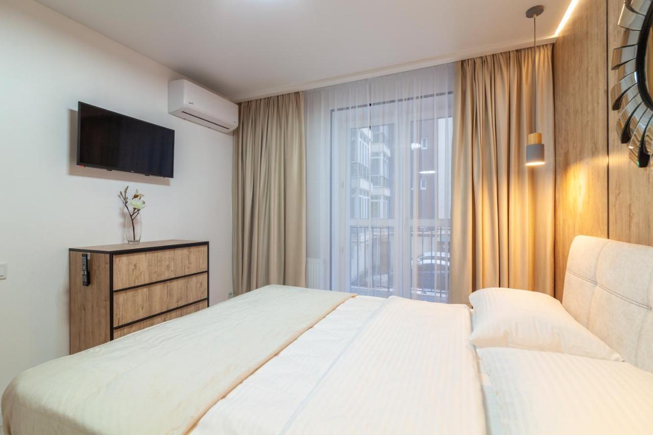 2 Bedrooms Apartments Levia 2 Lviv Exterior photo