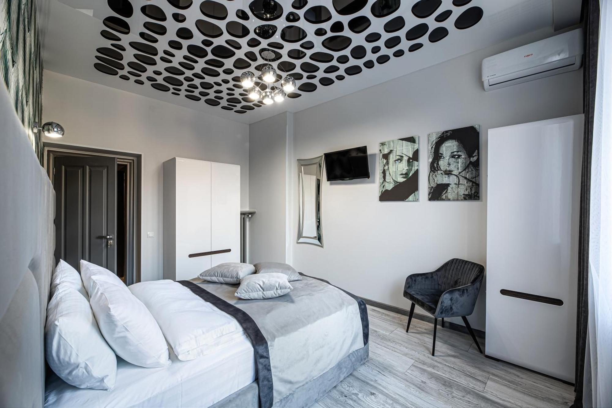 2 Bedrooms Apartments Levia 2 Lviv Exterior photo